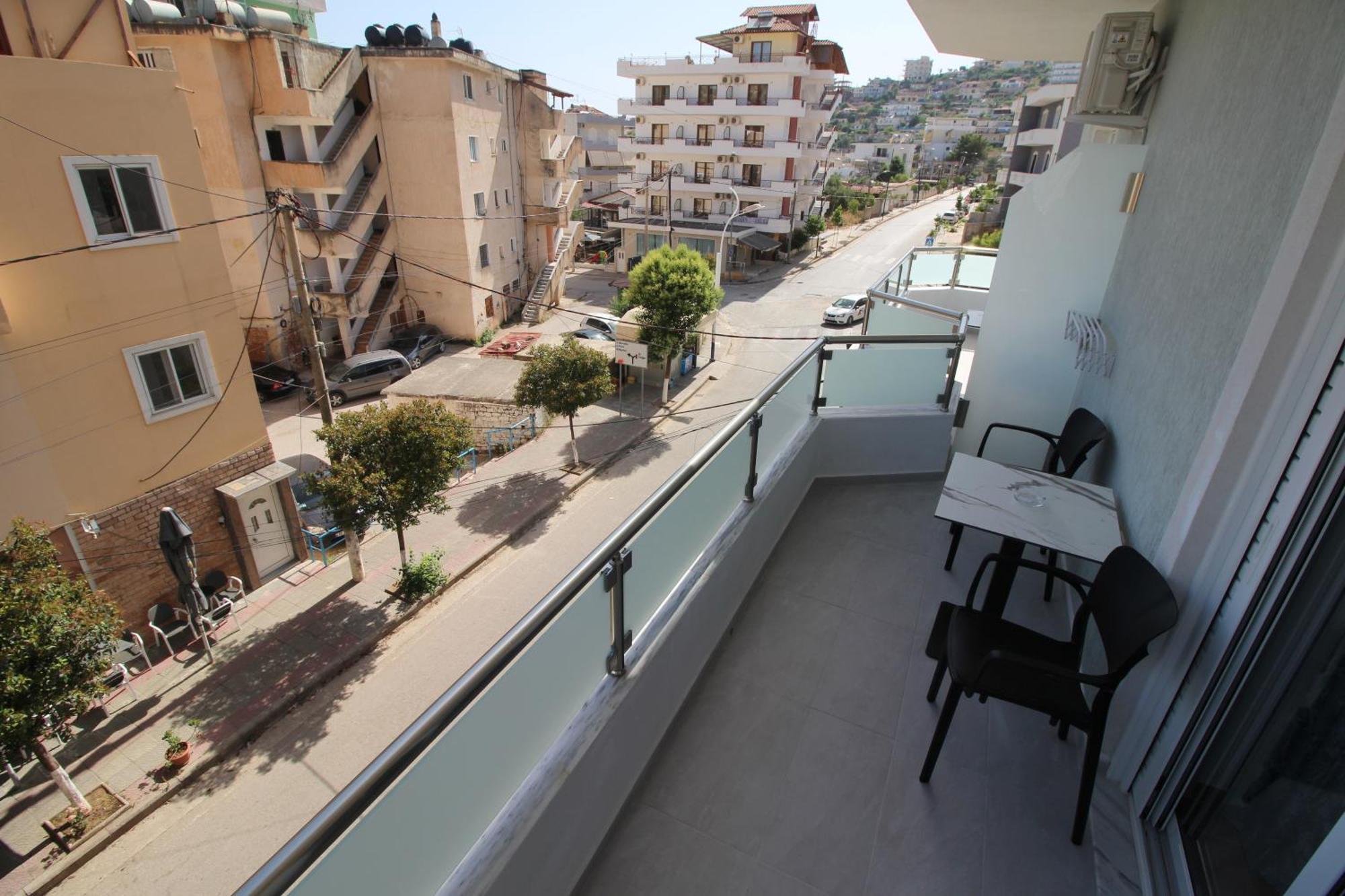 Eden Suites&Apartments Sarandë Exteriör bild