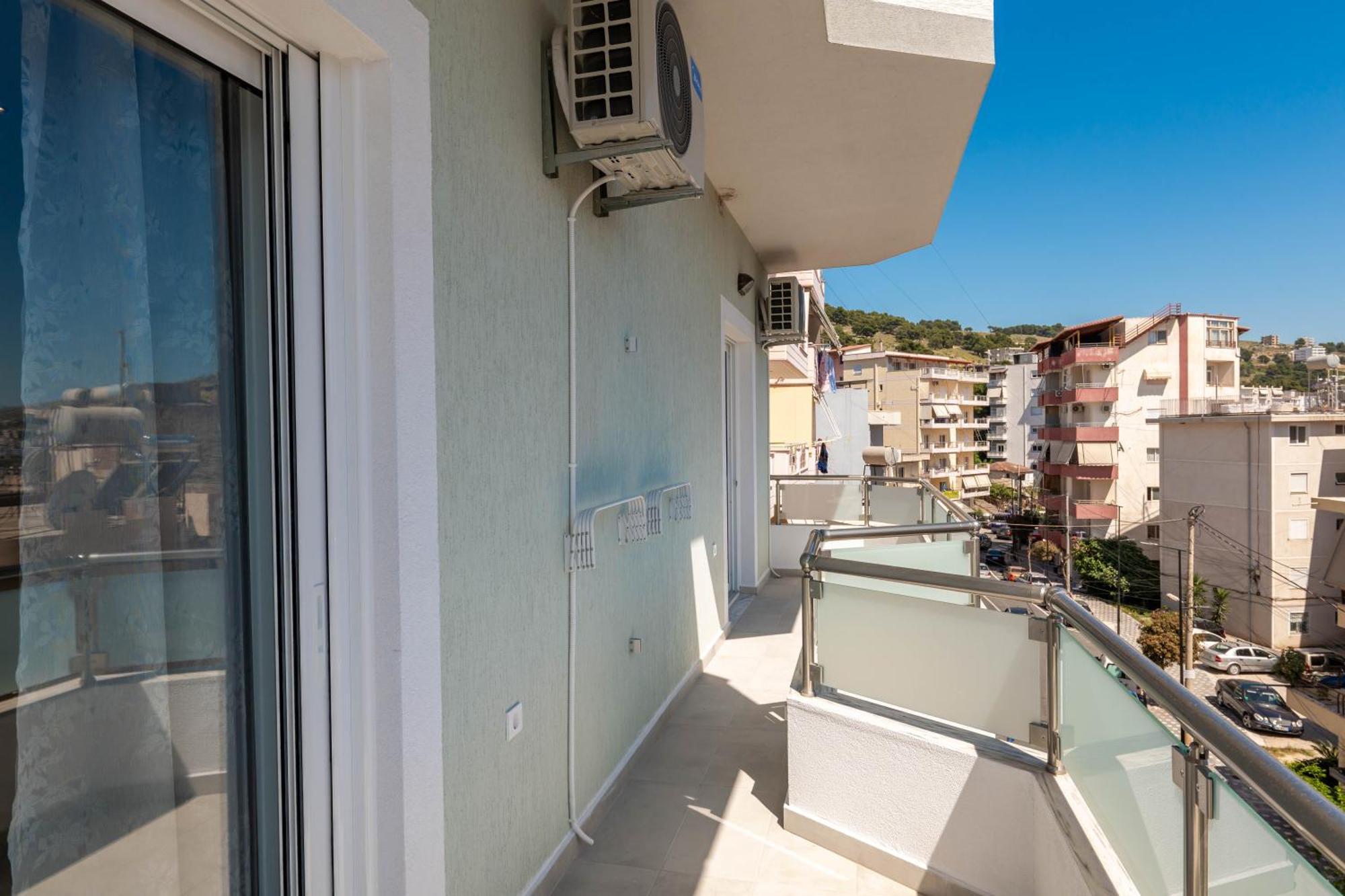 Eden Suites&Apartments Sarandë Exteriör bild